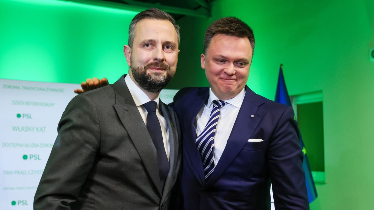 W�adys�aw Kosiniak-Kamysz, Szymon Ho�ownia
Paprotnia, 14.12.2024. Wicepremier, szef MON W�adys�aw Kosiniak-Kamysz (L) i lider Polski 2050, marsza�ek Sejmu Szymon Ho�ownia (P) po obradach Rady Krajowej Polskiego Stronnictwa Ludowego, 14 bm. w Paprotni. Rada Naczelna PSL przyj�a przez aklamacj� uchwa�� o poparciu kandydatury Szymona Ho�owni w wyborach prezydenckich. (mr) PAP/Leszek Szyma�ski
Leszek Szyma�ski
Kosiniak Kamysz, Paprotnia, polityk polityka, polityka, polskie stronnictwo ludowe, PSL, Rada Krajowa, spotkanie, Trzecia Droga, Polska 2050