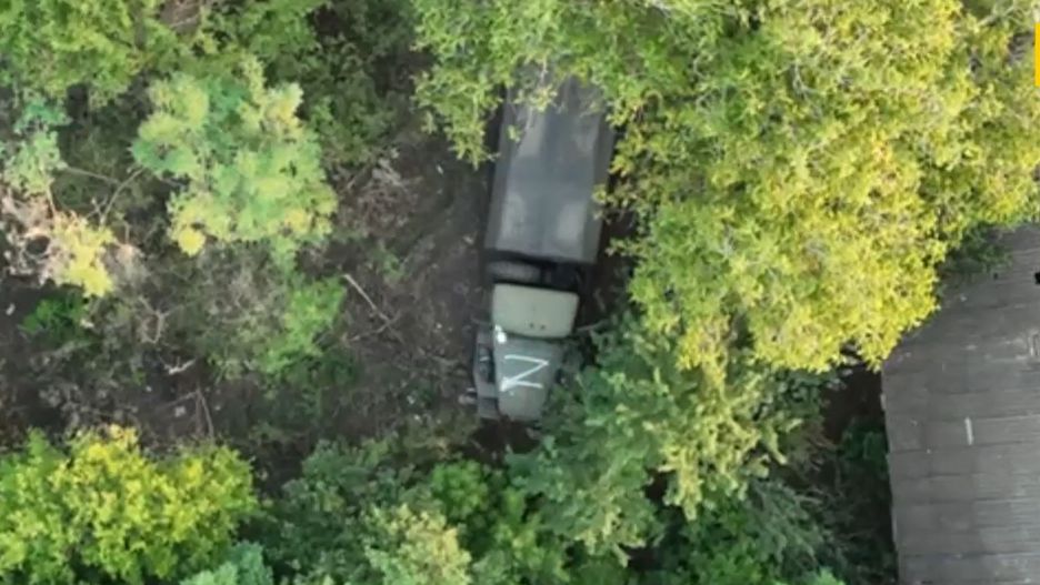 Służba Bezpieczeństwa Ukrainy pokazała udany atak na Rosjan ukrywających się w krzakach