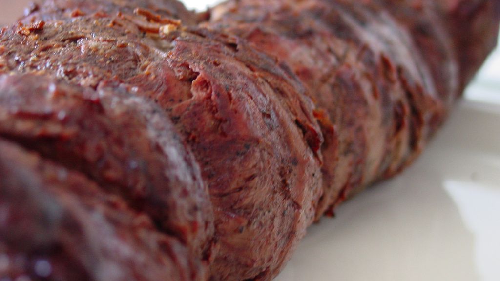 Surowa polędwiczka z jagnięciny nowozelandzkiej (mięso i tłuszcz)