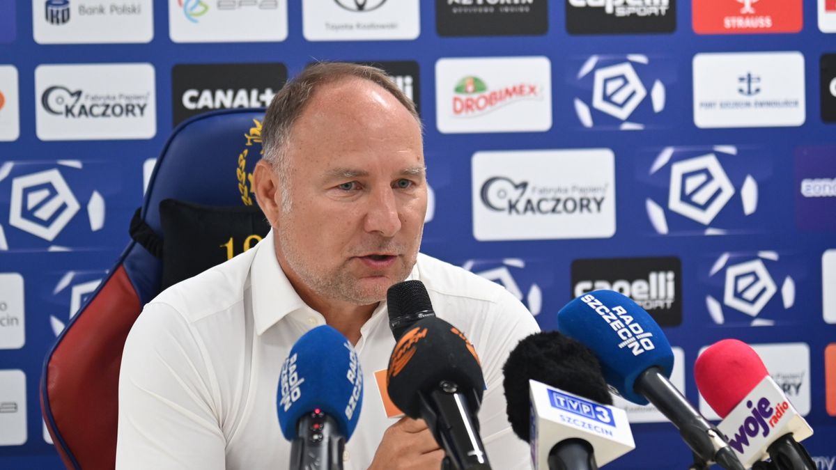 PAP / Marcin Bielecki / Dariusz Adamczuk na konferencji prasowej