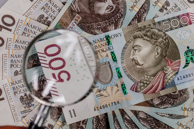 500, 500 plus, banknot, zoom, lupa, waluta, dolar, gotówka, bisnes, finanse, bank, banknoty, papier, notatka, bankowej, bogactwo, stary, finansowy, gospodarka, zagraniczny, bogaty, 1, my