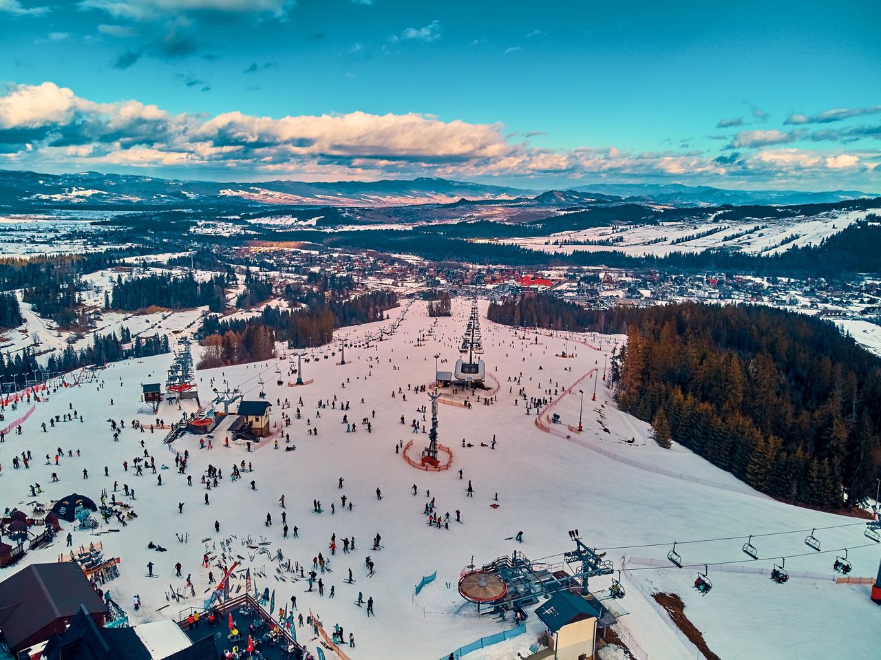 Narty w Polsce. Ile musi wydać czteroosobowa rodzina?