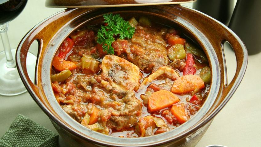 Duszone ossobuco z goleni przedniej cielęcej (samo mięso)