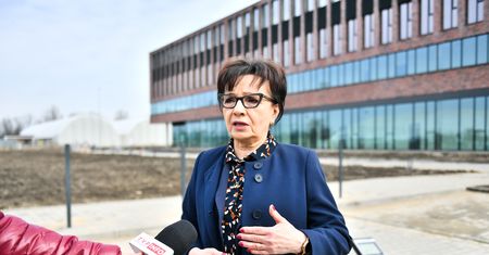 Szef KRRiT zdecydował. Jest postępowanie ws. artykułu o mężu Witek