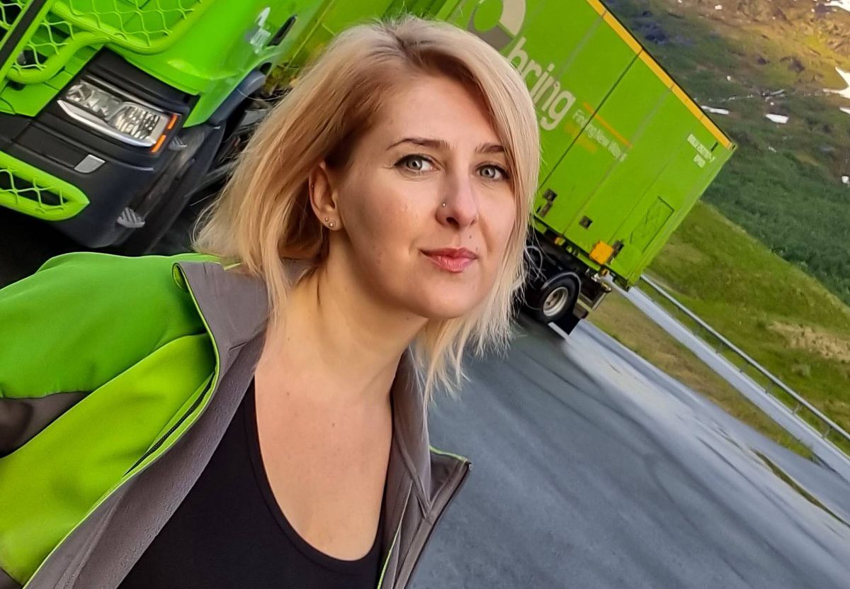 Karolina Plecha najlepiej czuje się za kierownicą ciężarówki