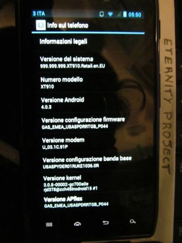 Android 4.0 na Motoroli RAZR | for. androidandme.com