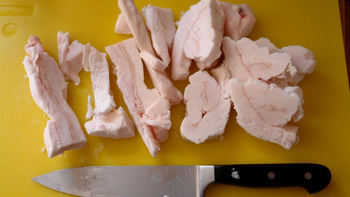 Surowy tłuszcz podskórny z cielęciny