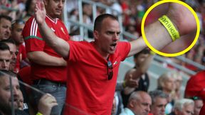 61 tysięcy kibiców w Budapeszcie, wszyscy z żółtymi opaskami. Co one oznaczają?