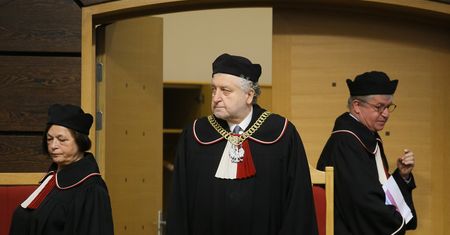 Czy sądy mogą być prawdziwie niezależne? Kto powołuje sędziów i kto trzyma finanse [FELIETON]