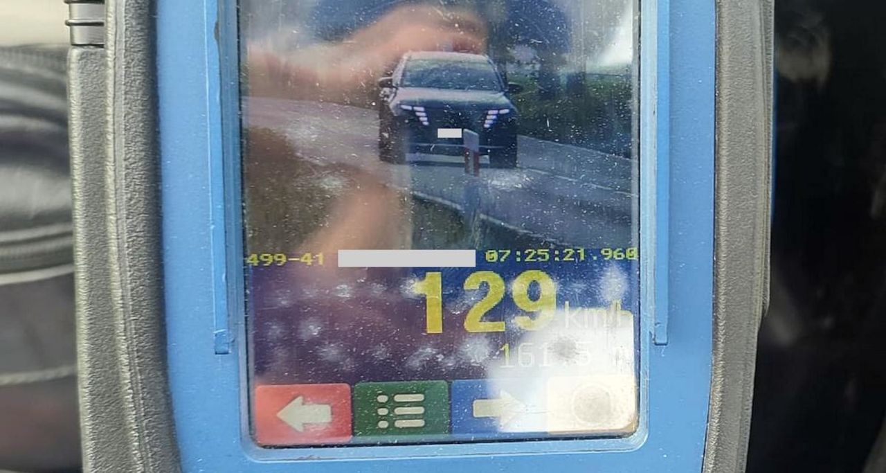 Pędzili przez region. Dwóch kierowców straciło prawa jazdy po kontrolach policji