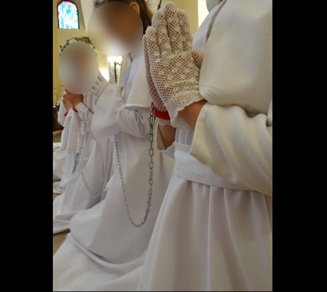 Dzieci &quot;zakute w kajdany&quot;