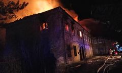 Lubiąż. Spłonął budynek przy klasztorze cystersów. Jedna osoba nie żyje