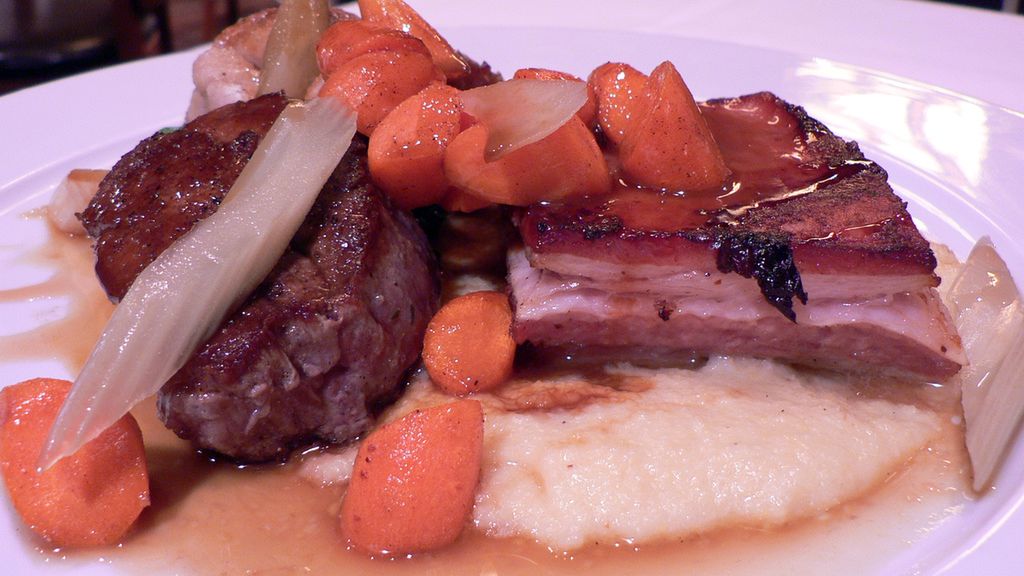 Grillowany kotlet z combra cielęcego (mięso i tłuszcz)