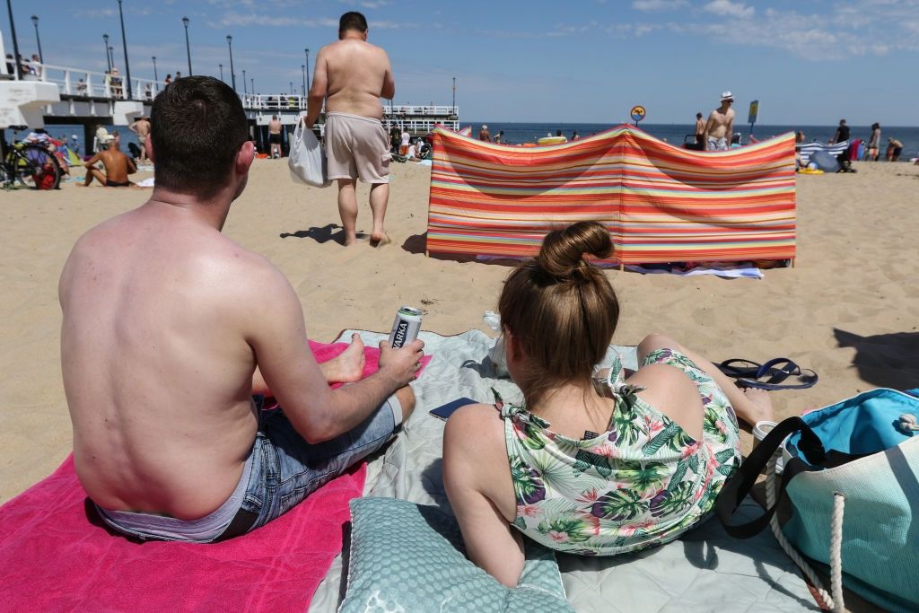 Dwa zgony po kąpieli w Bałtyku. Liczba zakażeń groźnymi bakteriami rośnie