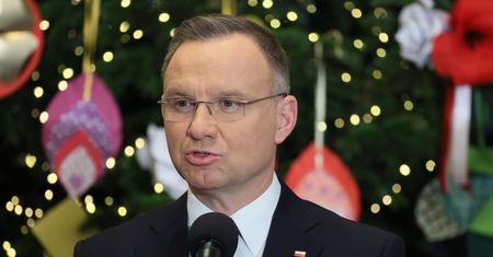 Prezydent nie próżnował w piątek wieczór. Oto ważne ustawy nowego rządu z podpisem