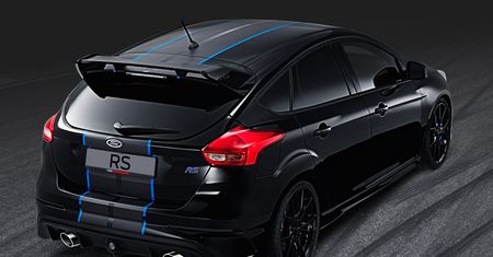 Dźwignia do driftu i pakiet zwiększenia mocy. Ford prezentuje części do swoich sportowych modeli