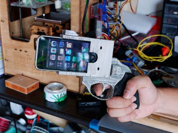 iPhone-sześciostrzałowiec – czyli etui dla prawdziwych twardzieli! 3