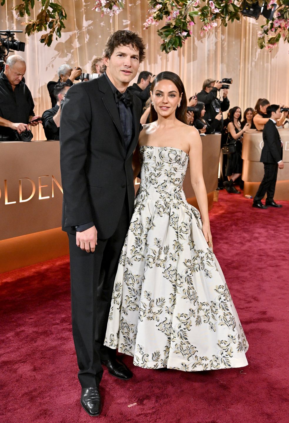 Ashton Kutcher i Mila Kunis na rozdaniu Złotych Globów