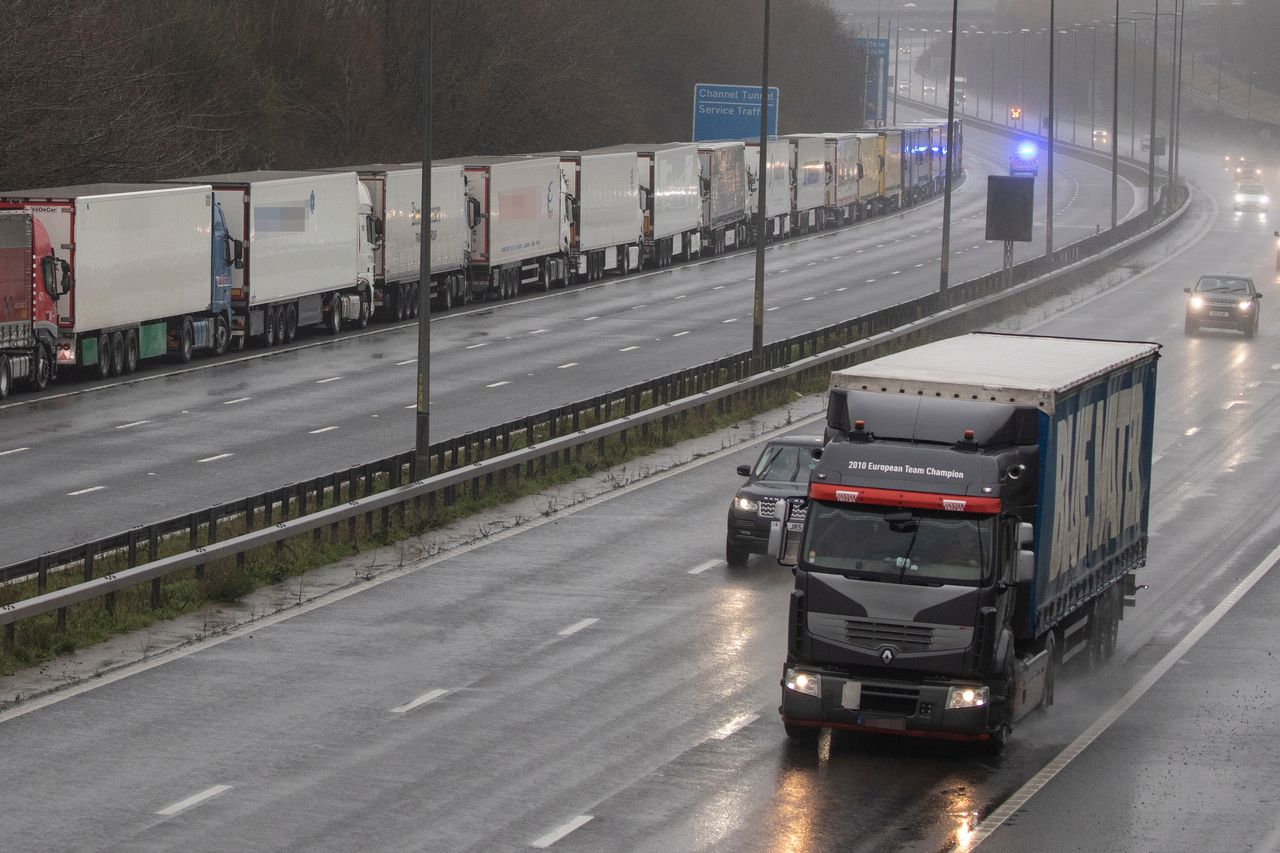 Trudna sytuacja w Anglii to tylko jeden z powodów protestu kierowców