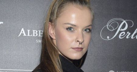 Dawno niewidziana Zuza z "Top Model" na imprezie. Postawiła na minimalistyczną stylizację