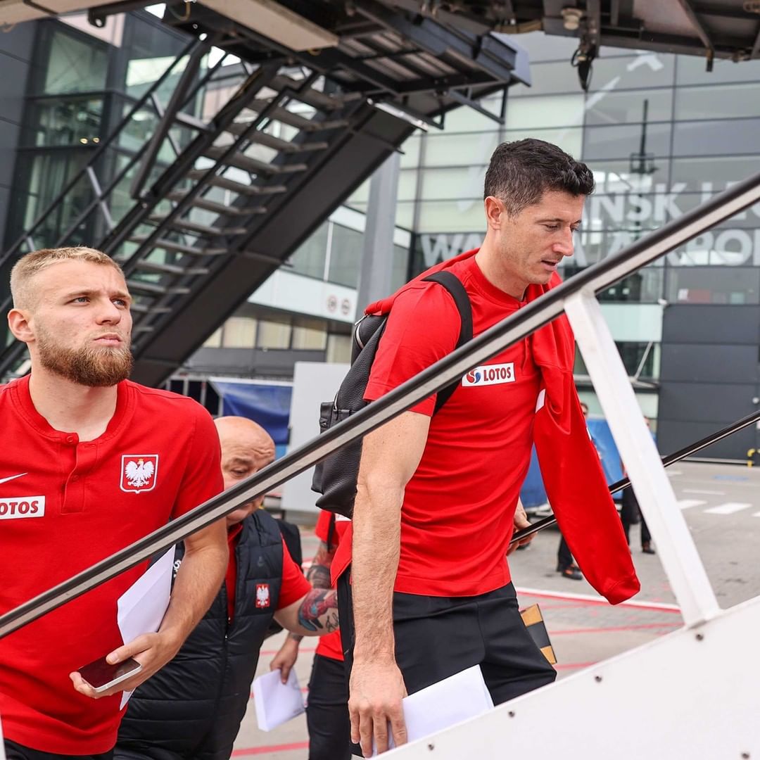Euro 2020. Reprezentacja w drodze na mecz ze Szwecją