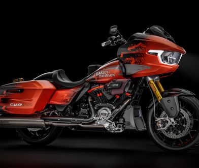 Harley-Davidson CVO Road Glide RR - przekroczyć 2 litry i to z przytupem