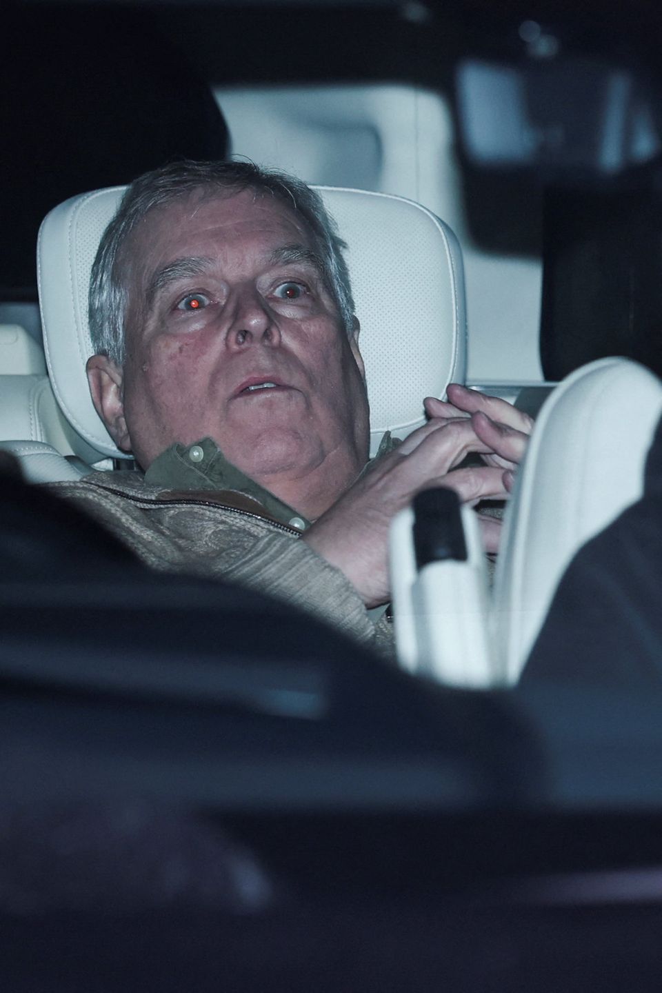 Andrew Mountbatten Windsor po zwolnieniu z aresztu