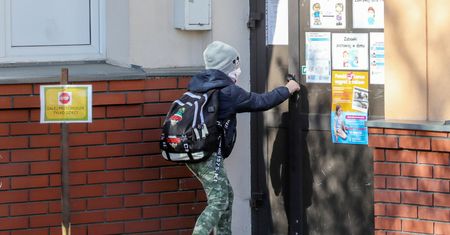 Niedzielski zdradza, kiedy powrót do szkół