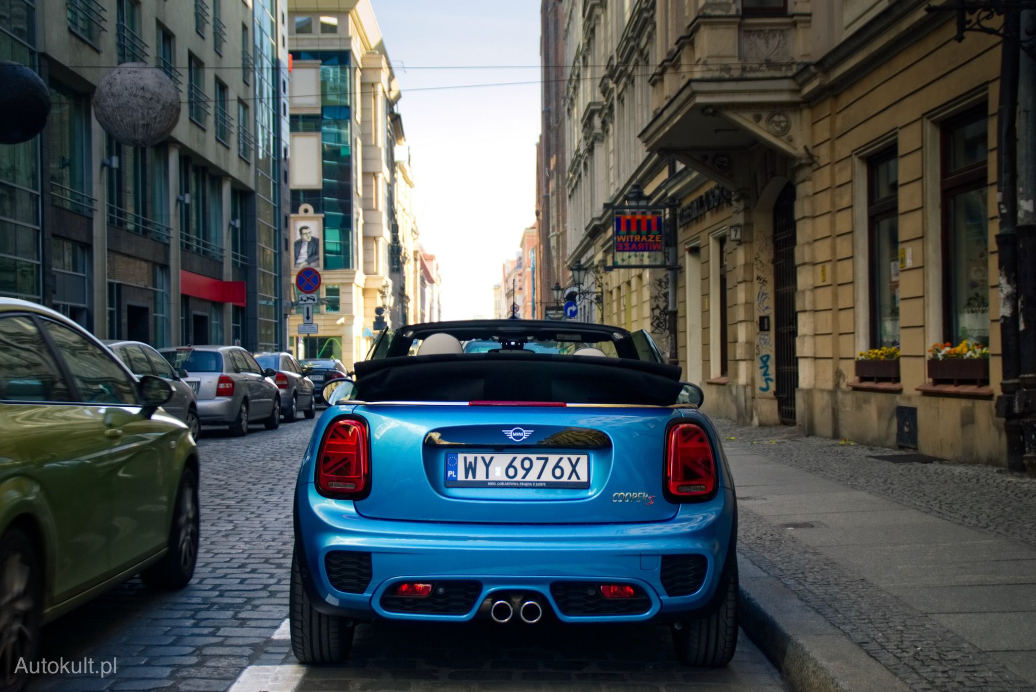 Mini Cabrio Cooper S. Daleko mu do perfekcji, ale i tak go uwielbiam