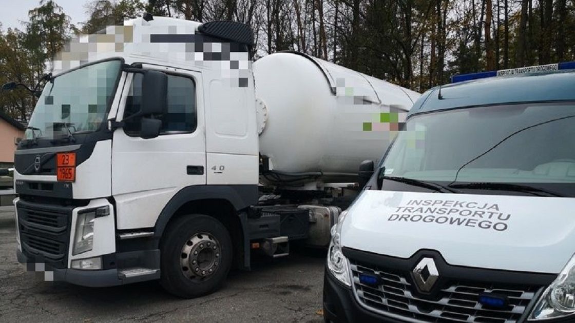 Cysterna z niebezpiecznym ładunkiem i kierowca pod wpływem to niezbyt szczęśliwe połączenie.