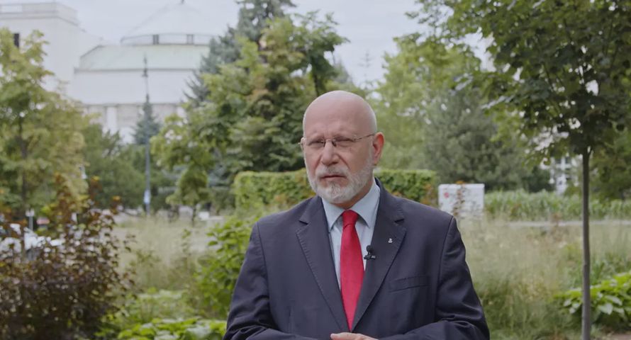 Maciej Świrski nie ustąpi. „Rząd wyśle policję, żeby zamknęła siedzibę KRRiT?”