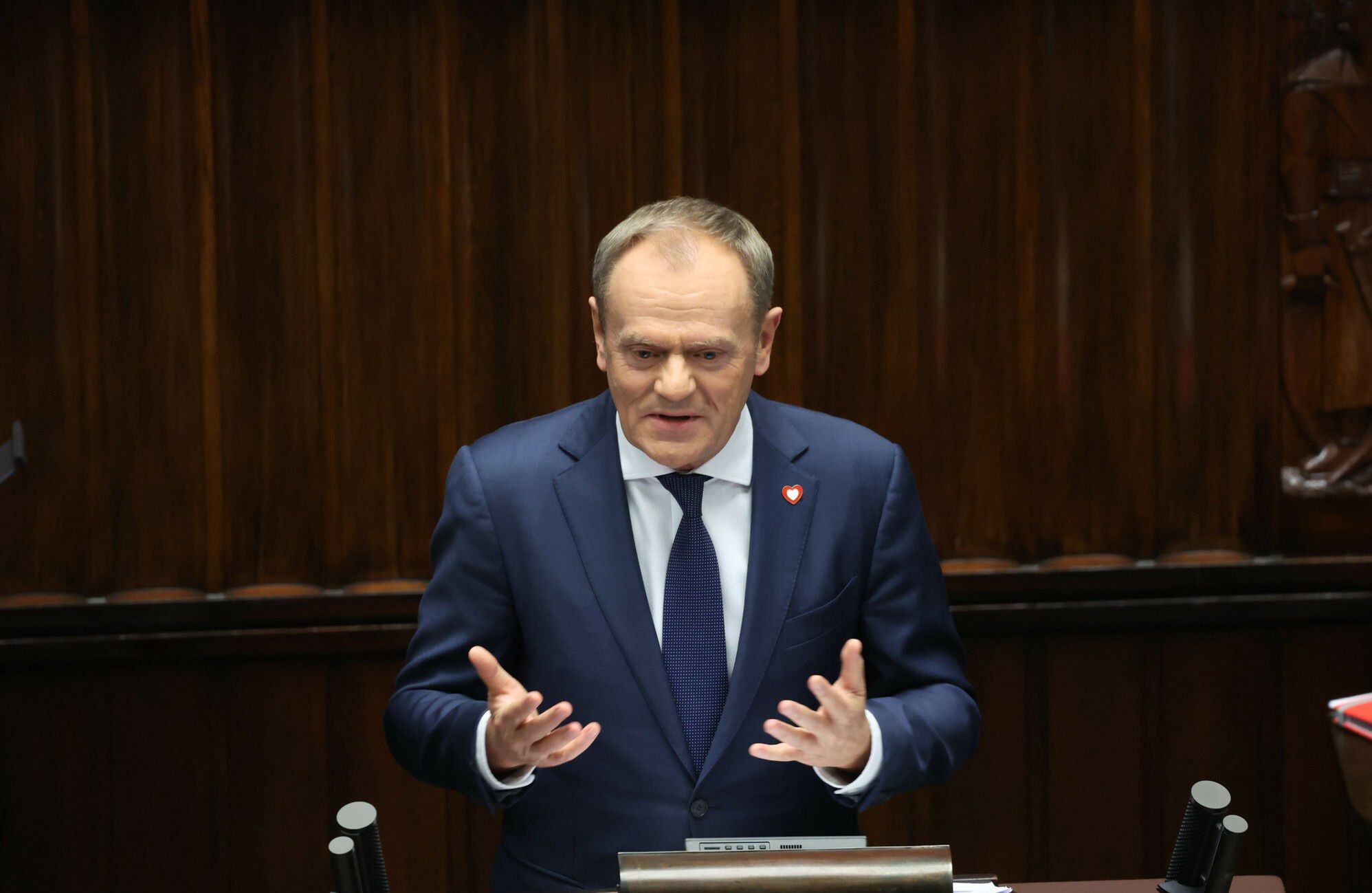 Ekspert od mowy ciała ocenia expose Donalda Tuska