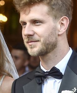 Antek Królikowski obawia się o pracę. Skandal w rodzinie jego żony może go słono kosztować