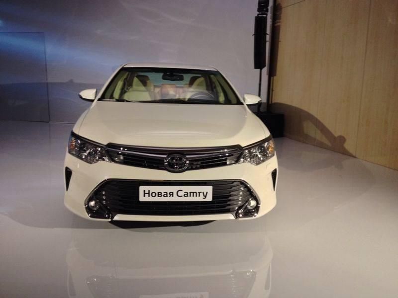Toyota Camry po faceliftingu 2
