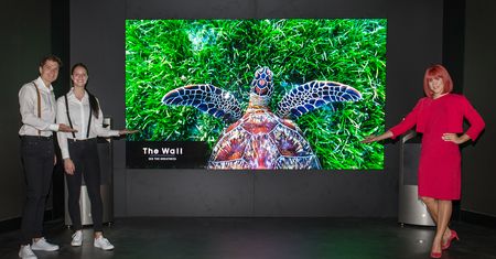 Samsung na IFA 2018: telewizor QLED 8K i zakrzywiony monitor ze złączem Thunderbolt 3