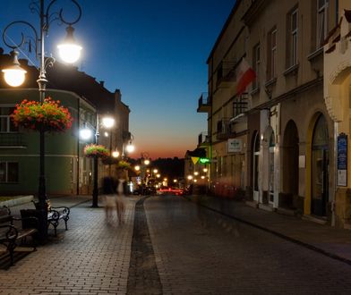 Після опівночі — лише з ліхтариком. Ось як польські міста економлять електрику