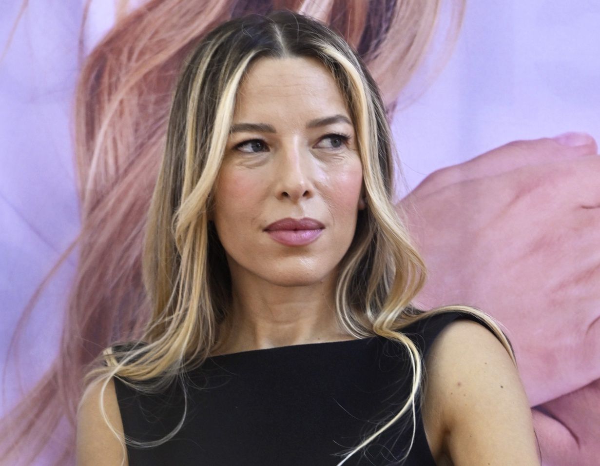 Pokazała kadry z sypialni. Tylko spójrzcie, co wisi nad łóżkiem