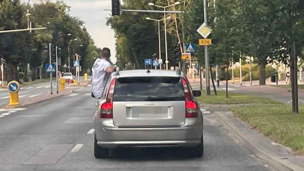 24-latek niemal wszedł na dach w trakcie jazdy, o mało nie doszło do tragedii
