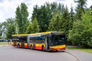 Warszawa kupi 120 autobusów. Będą mogły przewozić rannych