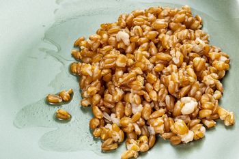 Wystarczy jeść 2 razy w tygodniu. Pomoże obniżyć cholesterol i cukier