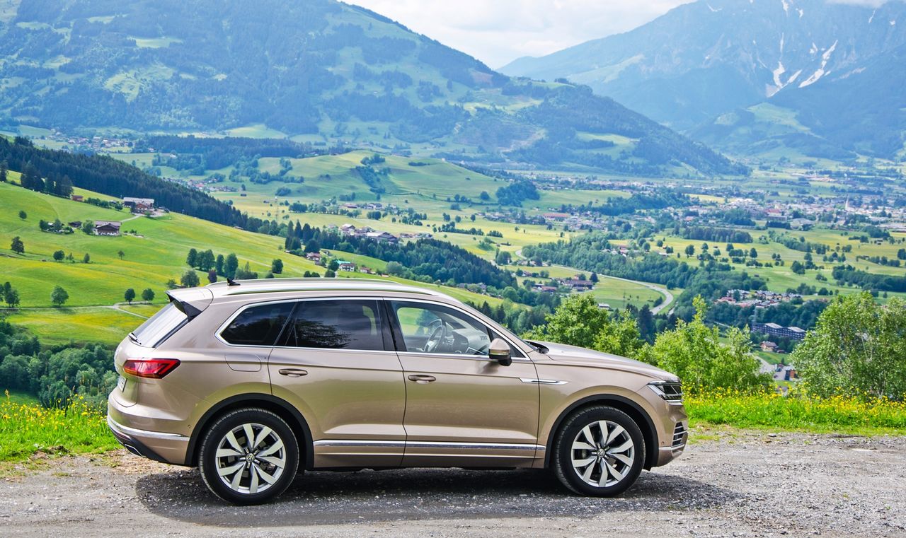 Nowy Volkswagen Touareg nie zamierza być autem terenowym, ale wydaje się mieć duży potencjał.