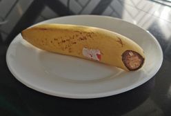 Jeść czy odcinać czarną końcówkę banana? Wyjaśniamy