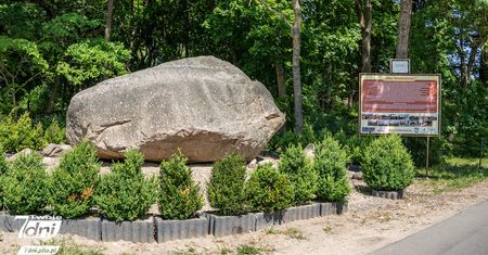 Głaz Romantyczny – tajemnicza atrakcja geologiczna w drodze nad morze