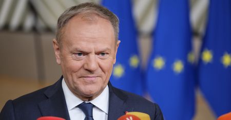 Tusk ws. usunięcia Okrągłego Stołu i PiS. "Polityczne mordobicie trwa w najlepsze"