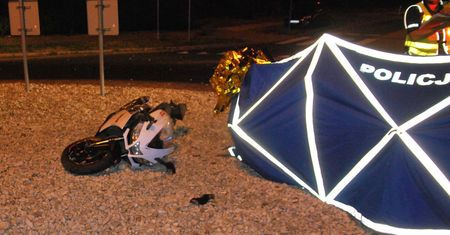 Pijany jechał bez kasku. Pasażer w szpitalu, motocyklista nie żyje