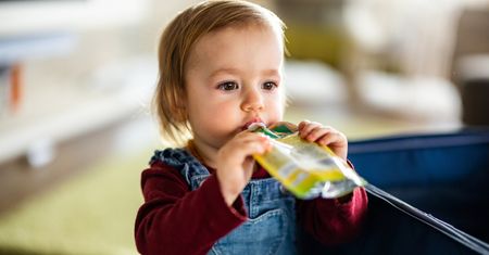 Sprawdzili żywność dla dzieci w wieku od 6 do 36 miesięcy. Szokujące wyniki