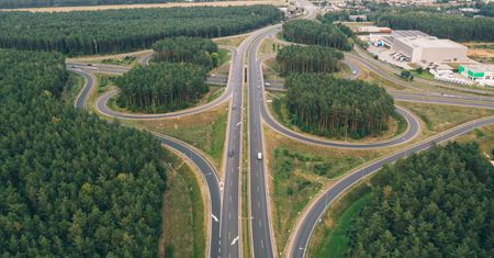 Darmowe autostrady w lecie. Na tych odcinkach od 1 lipca opłaty będą zniesione