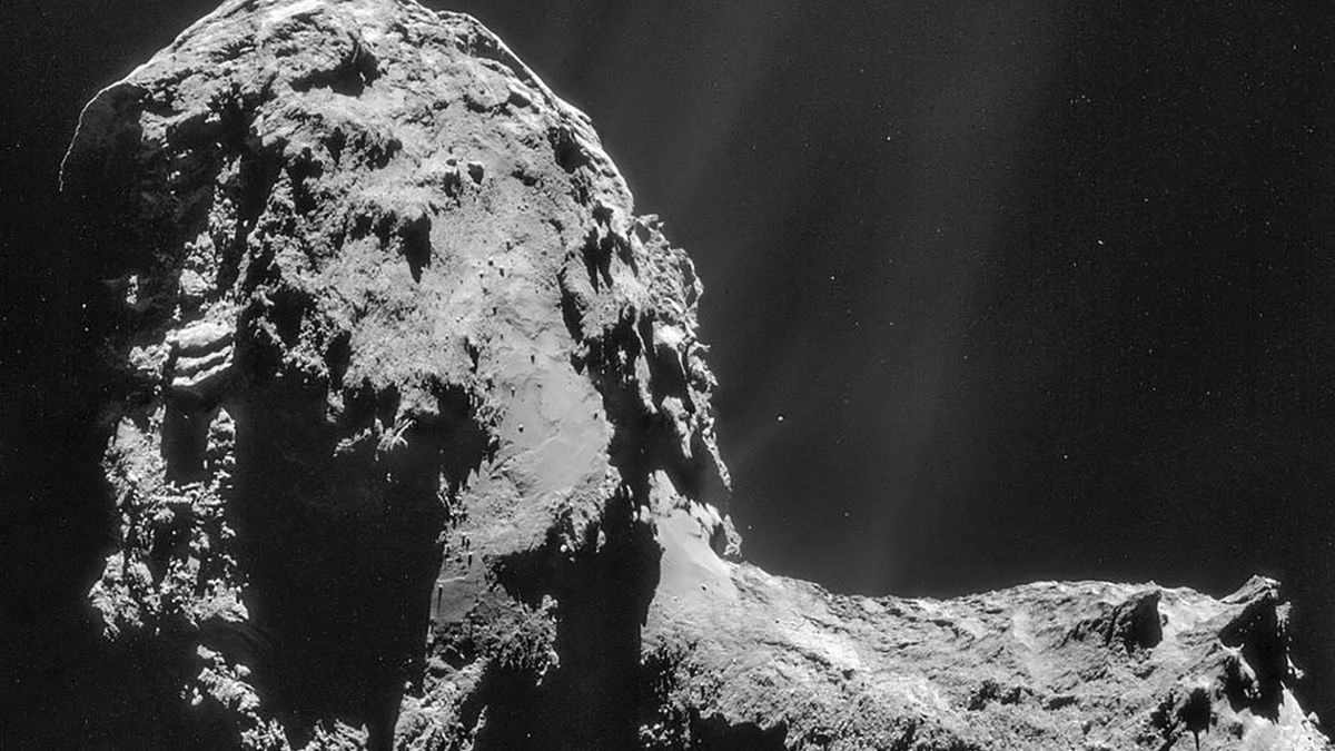 Rosetta wykonała 400 000 zdjęć komety. Połączyli je w film 1