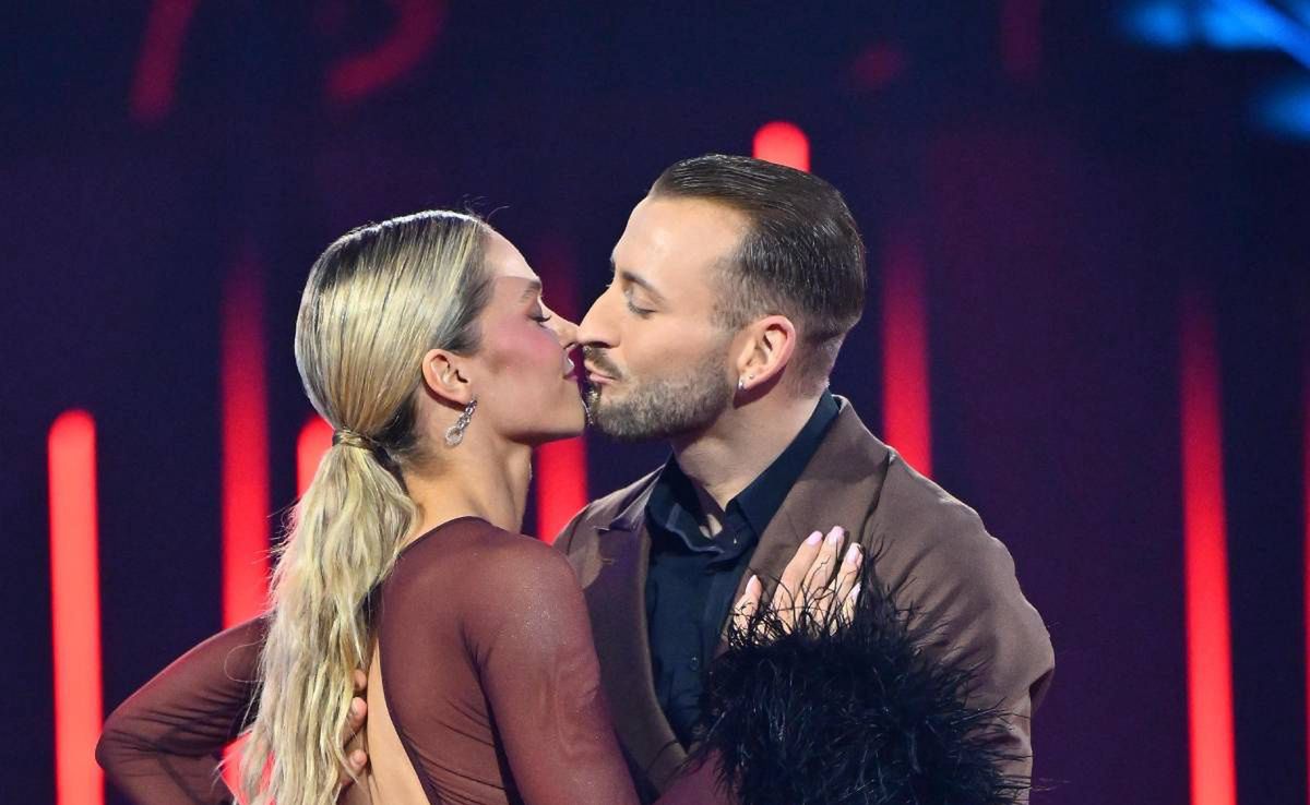 "TZG" mocno ich zbliżył. Vanessa Aleksander o relacji z Michałem Bartkiewiczem. "Jest dla mnie największą nagrodą"