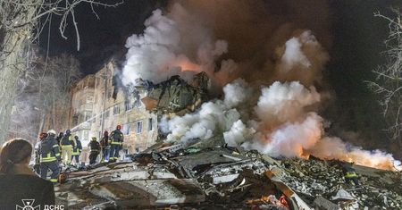 Rosyjski atak na blok w Charkowie. Wśród ofiar dzieci